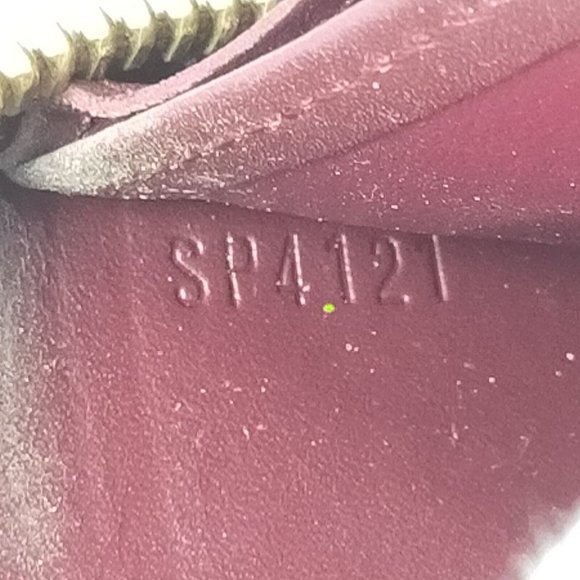 authentic  Louis Vuitton  Zippy Wallet Amarante vernis - Picture 9 of 12